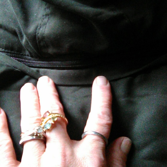 Warm winter coat for next year - Picture 5 of 6